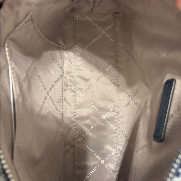 Michael Kors Navy and White Purse with Cardholder - Picture 11 of 12